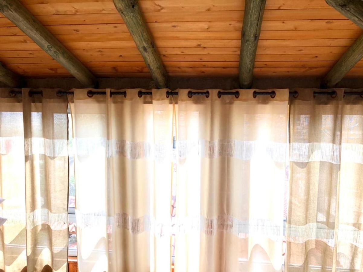 Villa Muzhaqi Nivice Buitenkant foto