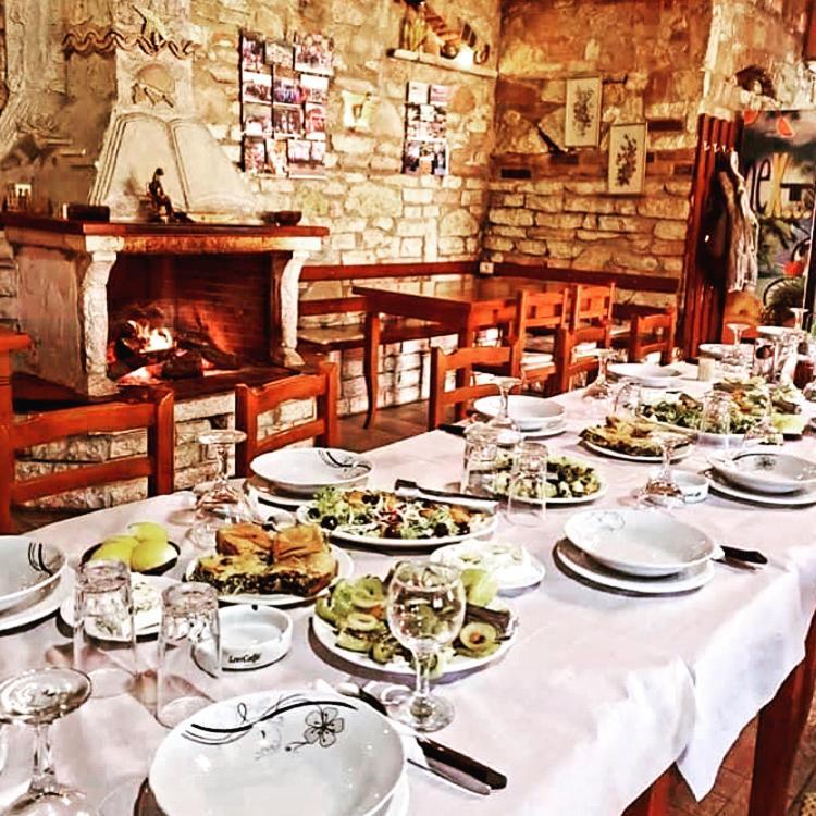 Villa Muzhaqi Nivice Buitenkant foto